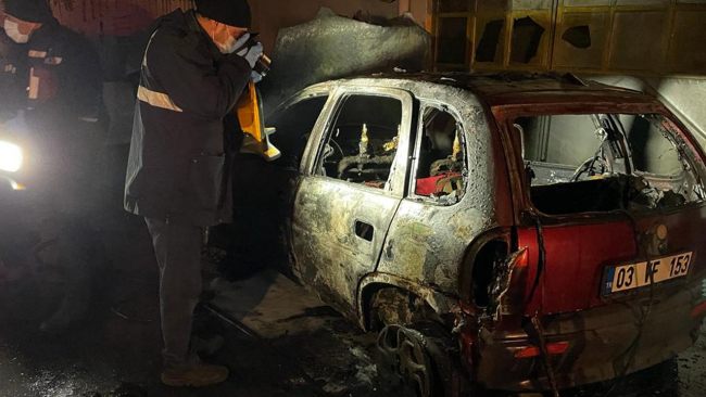 Afyonkarahisar'da oto tamirhanesinde yangın çıktı